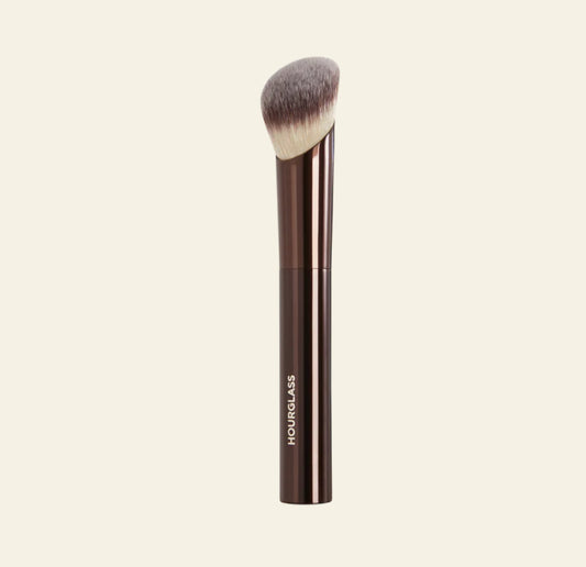 Hourglass foundation brush